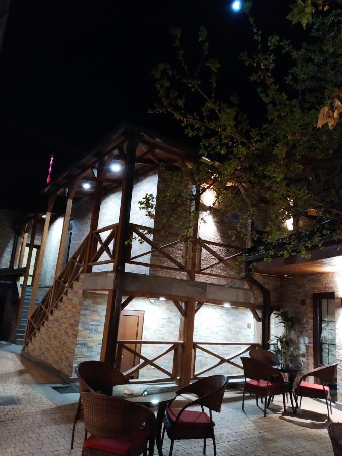 Boutique Living Hotel By Arta Γιερεβάν Εξωτερικό φωτογραφία