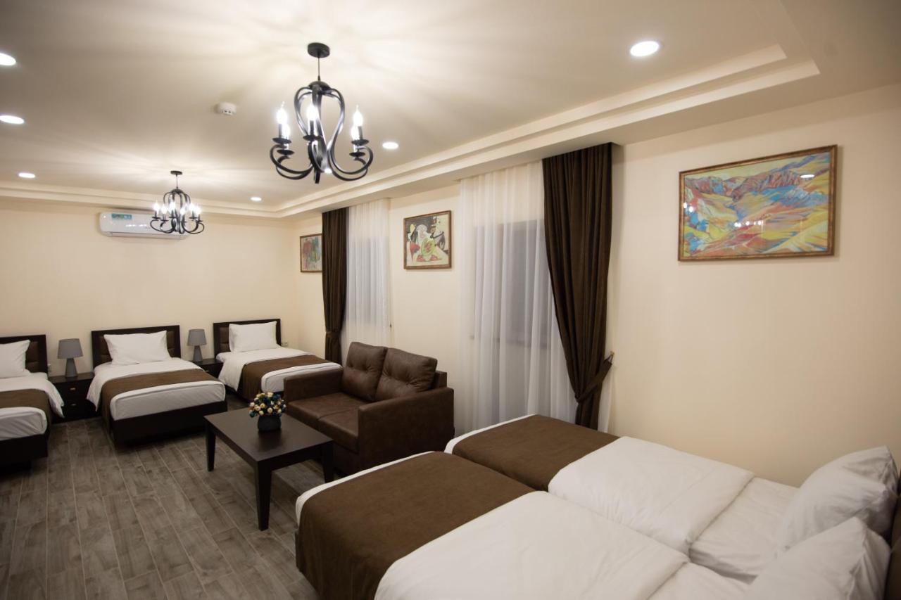 Boutique Living Hotel By Arta Γιερεβάν Εξωτερικό φωτογραφία