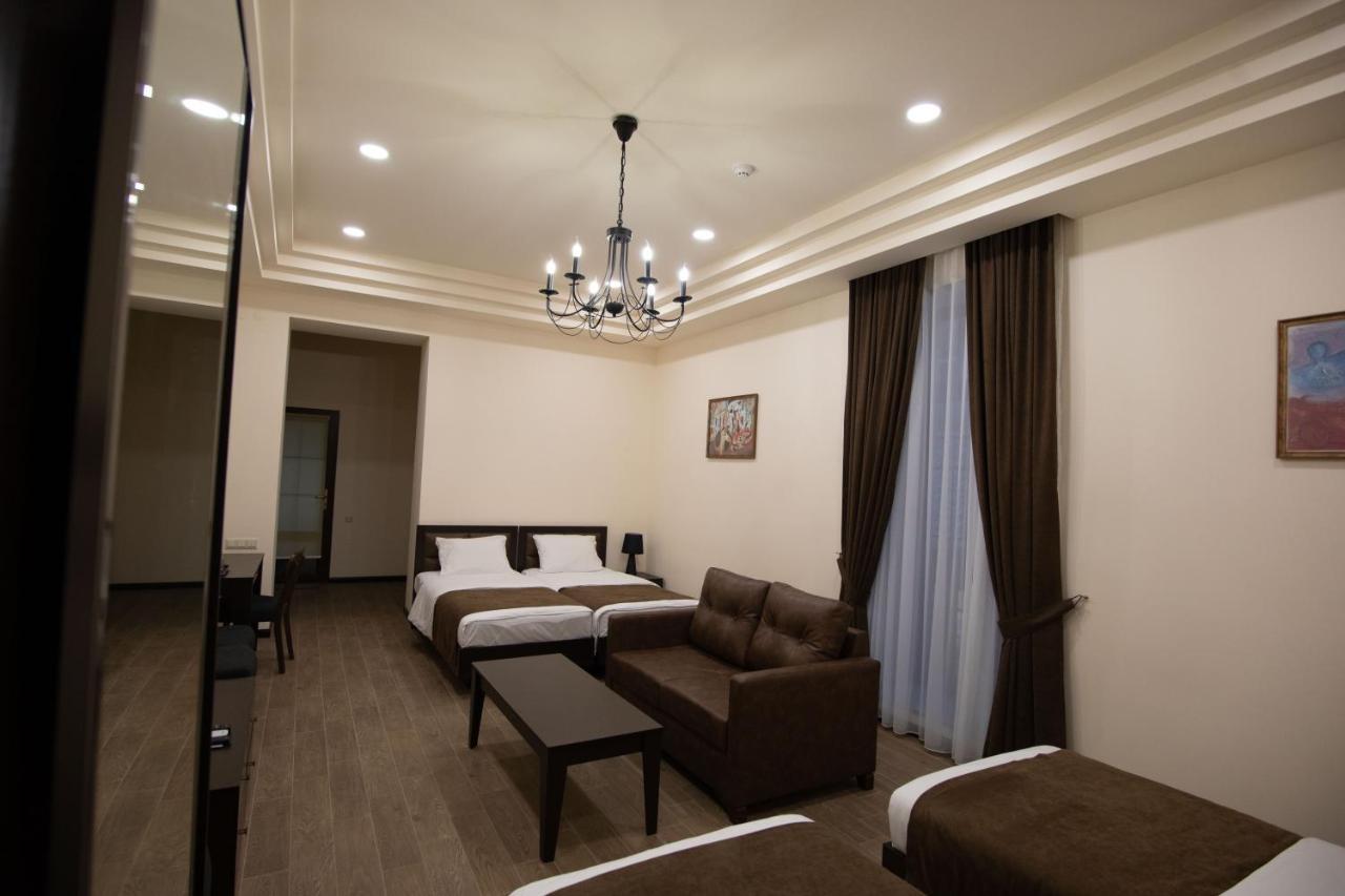 Boutique Living Hotel By Arta Γιερεβάν Εξωτερικό φωτογραφία