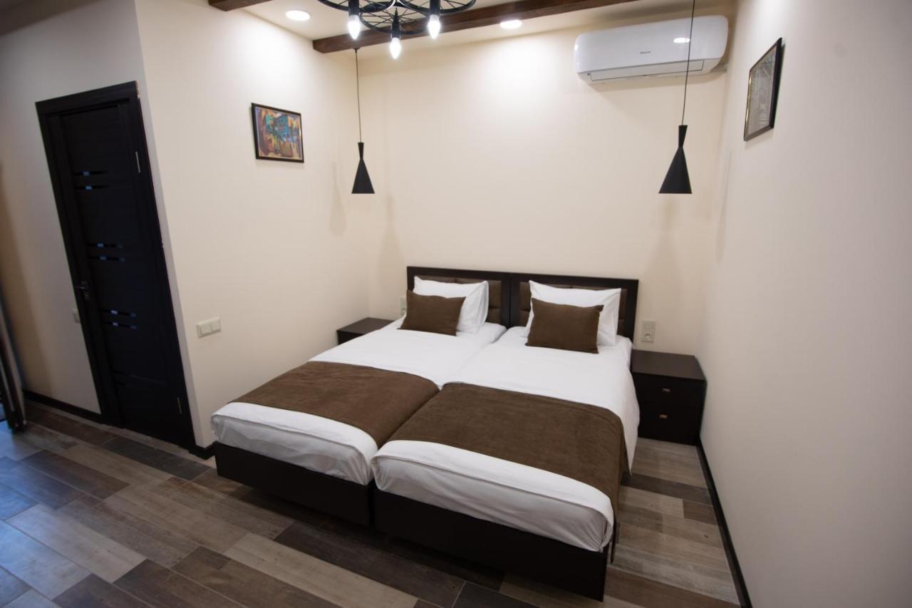 Boutique Living Hotel By Arta Γιερεβάν Εξωτερικό φωτογραφία