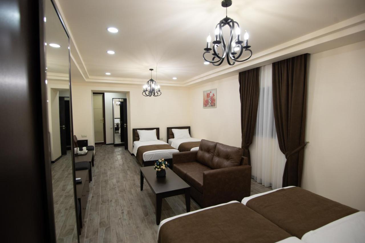 Boutique Living Hotel By Arta Γιερεβάν Εξωτερικό φωτογραφία