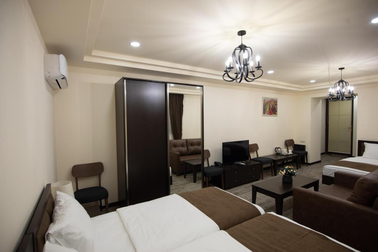 Boutique Living Hotel By Arta Γιερεβάν Εξωτερικό φωτογραφία