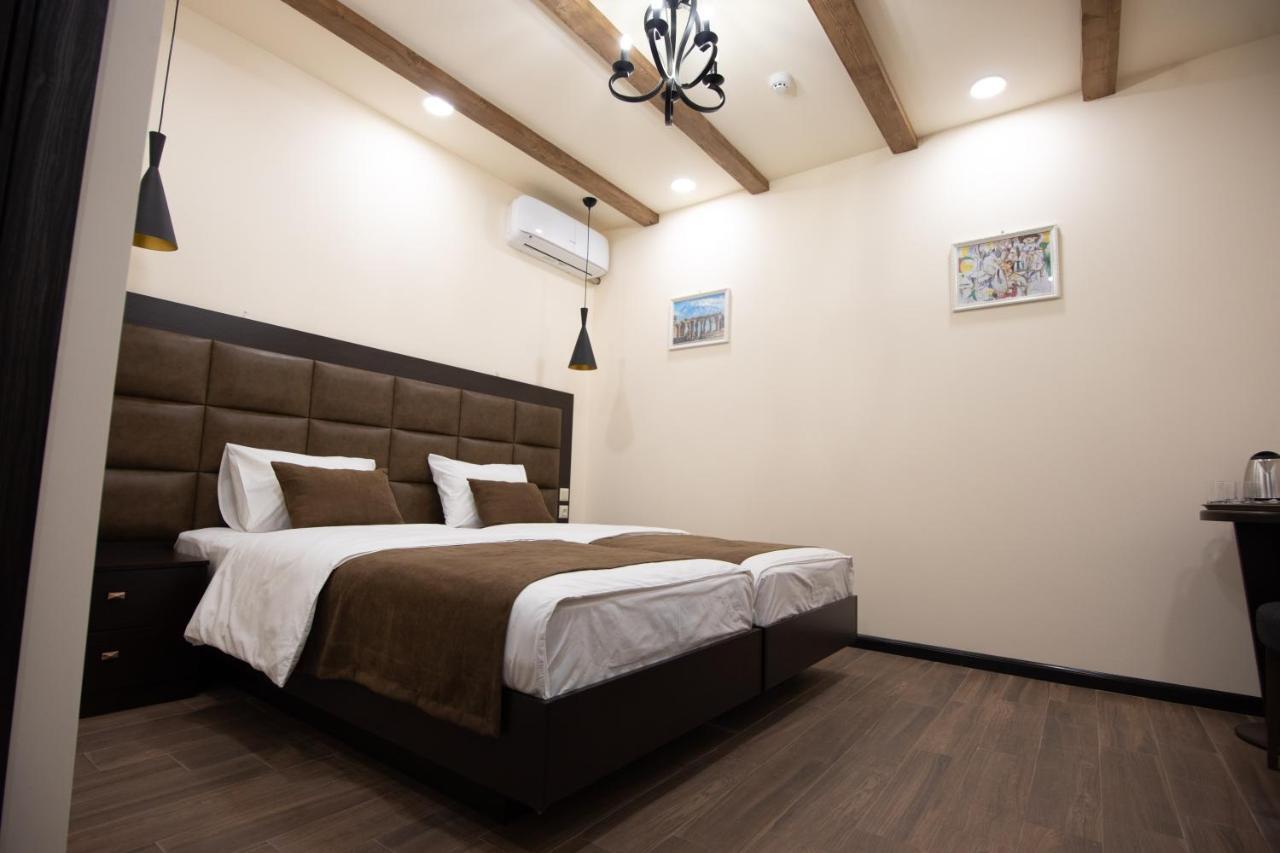 Boutique Living Hotel By Arta Γιερεβάν Εξωτερικό φωτογραφία