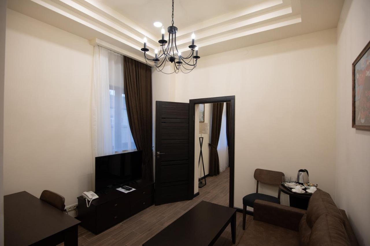 Boutique Living Hotel By Arta Γιερεβάν Εξωτερικό φωτογραφία